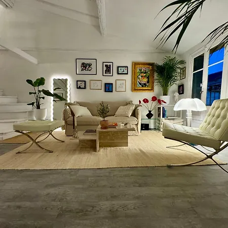 Апартаменты Superbe Duplex Entre Le Vieux Et La Prom