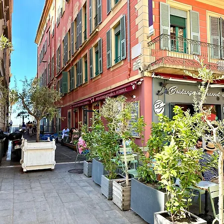Superbe Duplex Entre Le Vieux Et La Prom Nizza